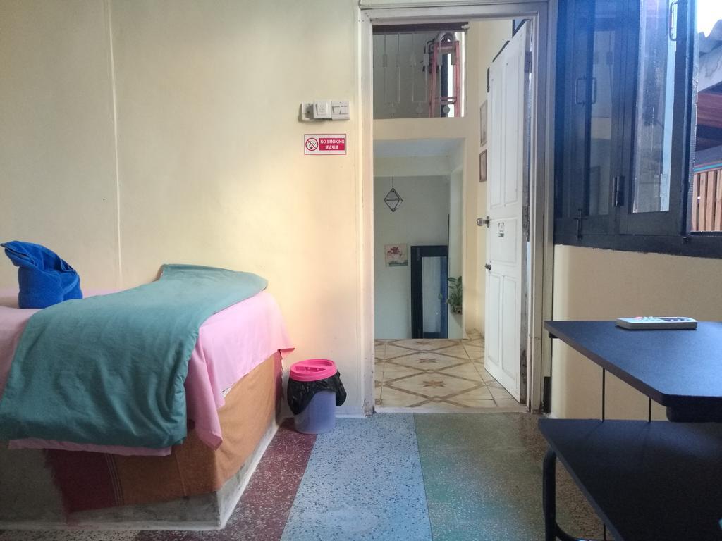Viradesa Guesthouse Luang Prabang Esterno foto